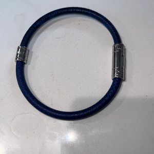 Louis Vuitton men’s blue bracelet with box and bag